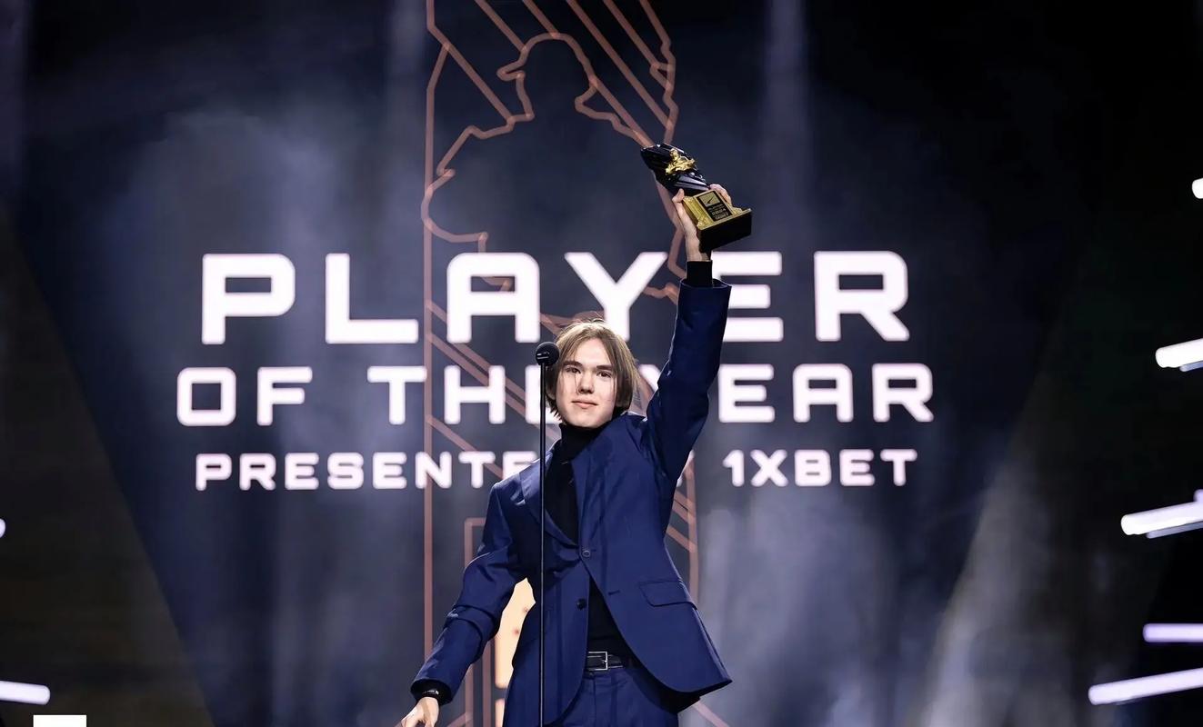 LPL组内赛最数据：JKL夺得最高分均伤害和最高场均15分钟经济差